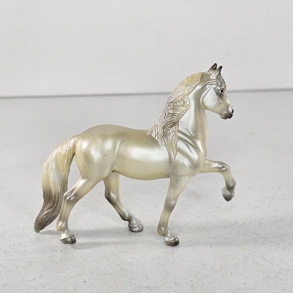 Breyer Stablemate Peruvian Paso Horse Light Grey #5711 #5907 - Picture 6 of 8